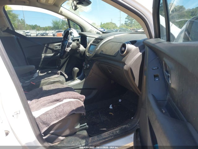 KL7CJKSB2FB191807 Chevrolet Trax 1ls