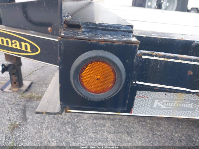 Miscellaneous Kaufman Flatbed Trailer 2023 7UZFD2021PL007103 Image 7