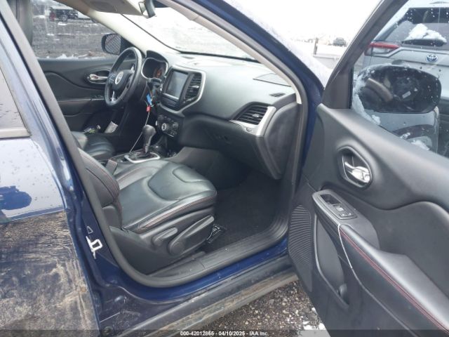 1C4PJMBS9GW128892 Jeep Cherokee Trailhawk