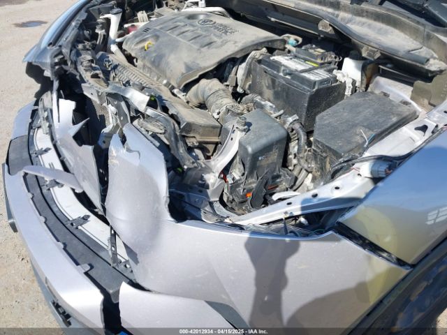 JTNKHMBX9K1044591 Toyota C-HR LE