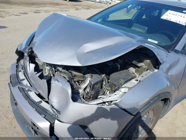 JTNKHMBX9K1044591 Toyota C-HR LE