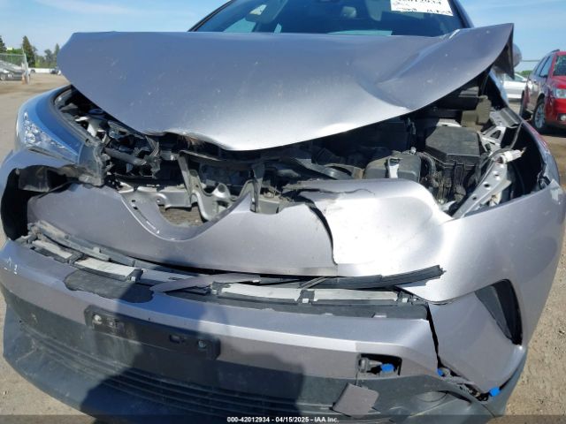 JTNKHMBX9K1044591 Toyota C-HR LE
