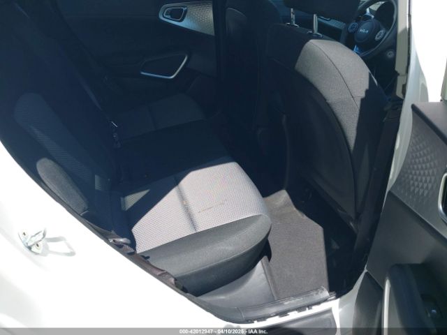 KNDJ23AU2N7168061 KIA SOUL LX