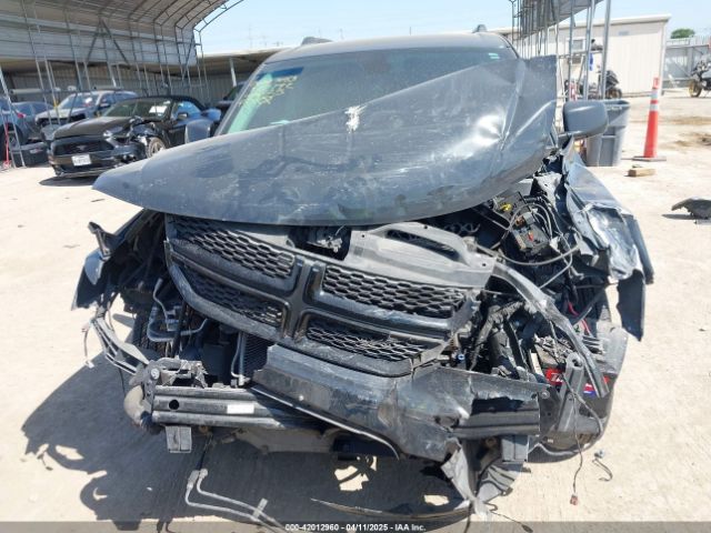 3C4PDCGB4JT327792 Dodge Journey Crossroad