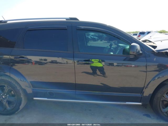 3C4PDCGB4JT327792 Dodge Journey Crossroad