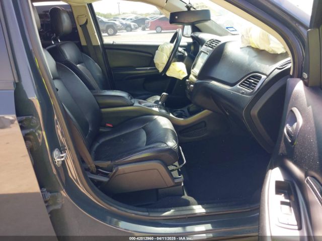3C4PDCGB4JT327792 Dodge Journey Crossroad