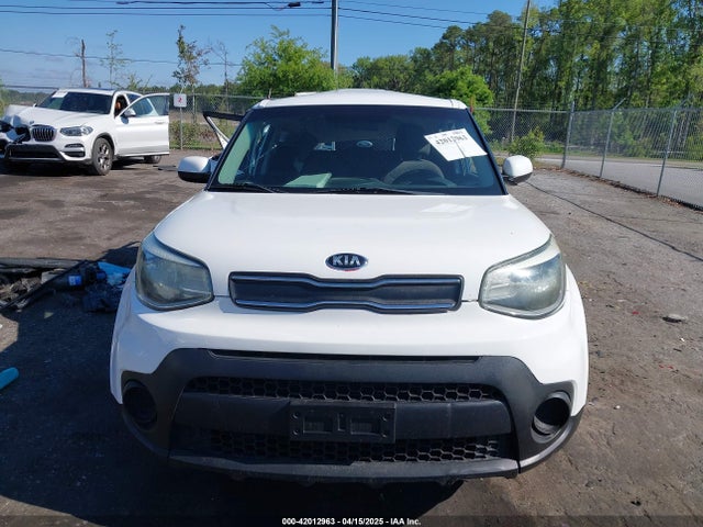 KNDJN2A27J7505981 KIA Soul
