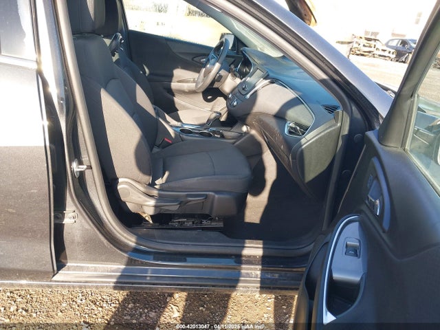 1G1ZE5STXGF179550 Chevrolet MALIBU LT