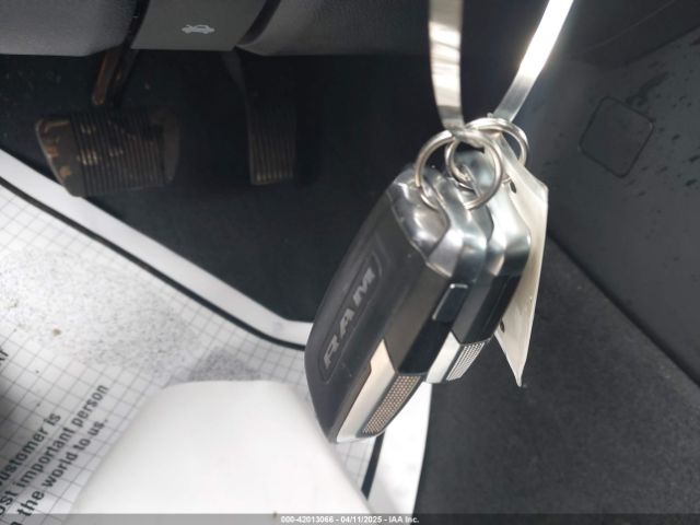 2022 RAM 1500 1C6RRFMG2NN440858 Photo 10