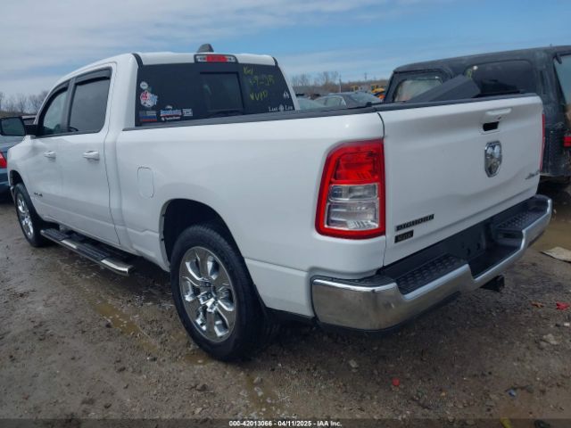 2022 RAM 1500 1C6RRFMG2NN440858 Photo 2