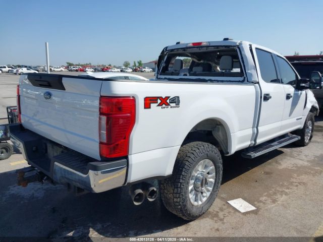 1FT7W2BT9NEE21645 Ford F-250 Xlt