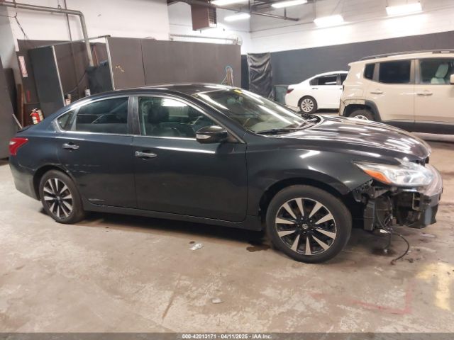 1N4AL3AP2JC142302 Nissan Altima 2.5 Sl