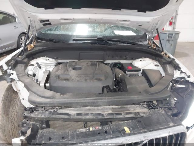 2019 VOLVO XC60 LYVA22RL4KB335663 Photo 9