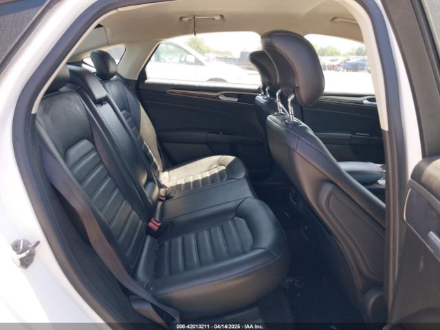 3FA6P0HD4ER214077 Ford FUSION SE
