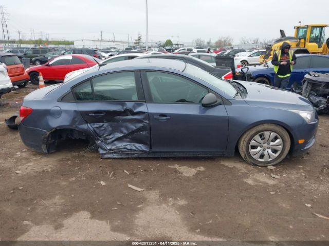 1G1PA5SH9E7274901 Chevrolet Cruze Ls Auto