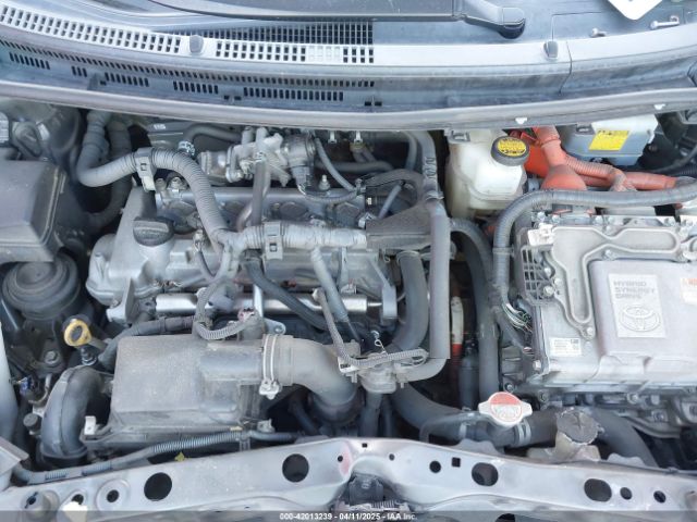 JTDKDTB37F1113016 Toyota Prius C Two