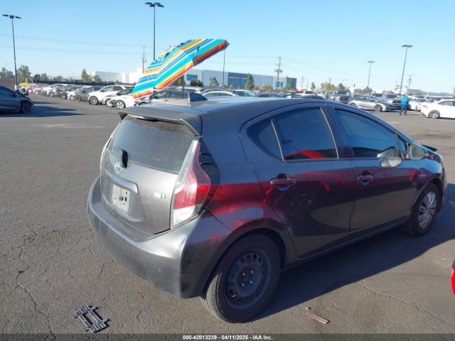 JTDKDTB37F1113016 Toyota Prius C Two
