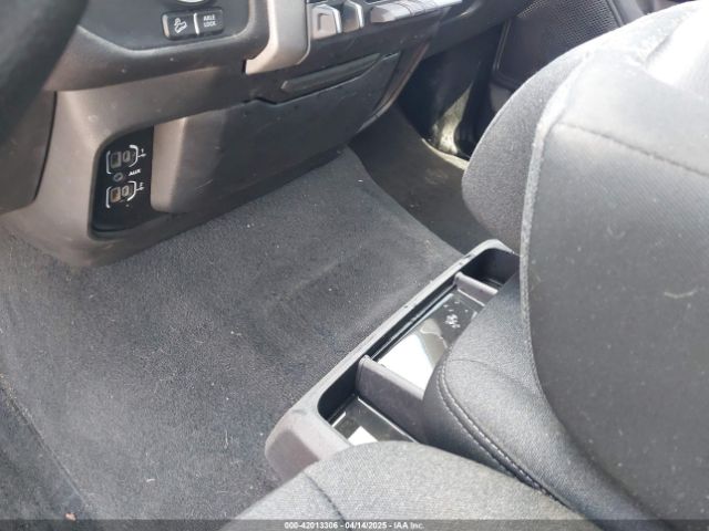 1C6SRFGT0KN615078 RAM 1500 Tradesman  4x4 5'7 Box