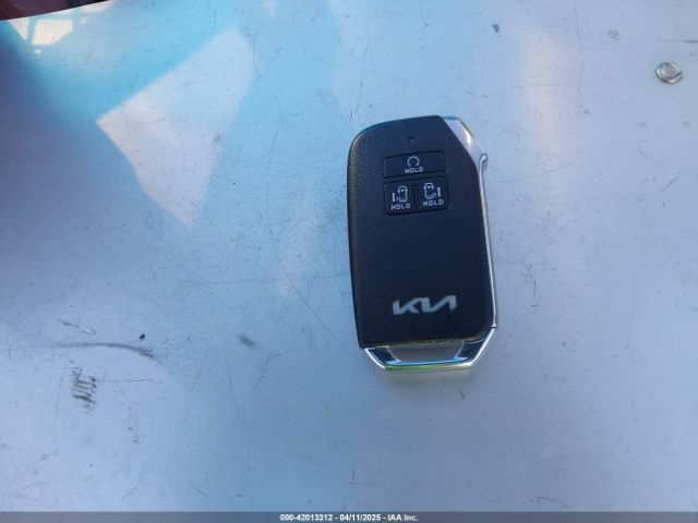 KNDNB4H38R6383380 KIA Carnival Mpv Lx