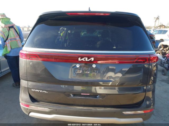 KNDNB4H38R6383380 KIA Carnival Mpv Lx