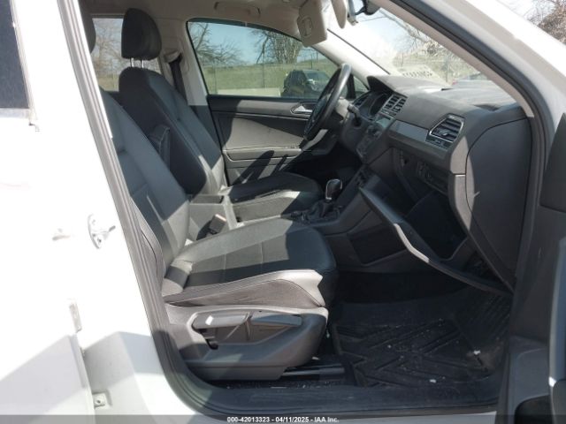 3VV2B7AXXJM119701 Volkswagen Tiguan