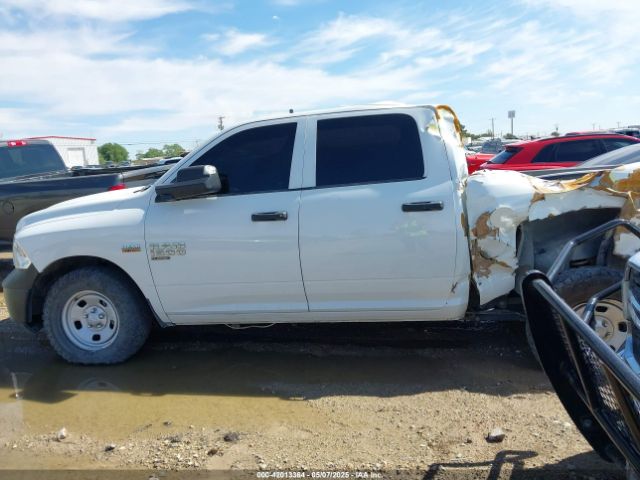 1C6RR7KT8MS588602 RAM 1500 Classic Tradesman  4x4 5'7 Box