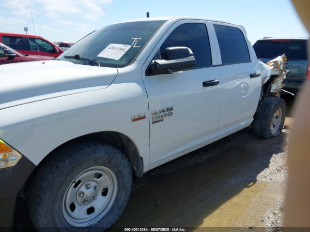1C6RR7KT8MS588602 RAM 1500 Classic Tradesman  4x4 5'7 Box
