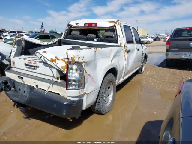 1C6RR7KT8MS588602 RAM 1500 Classic Tradesman  4x4 5'7 Box
