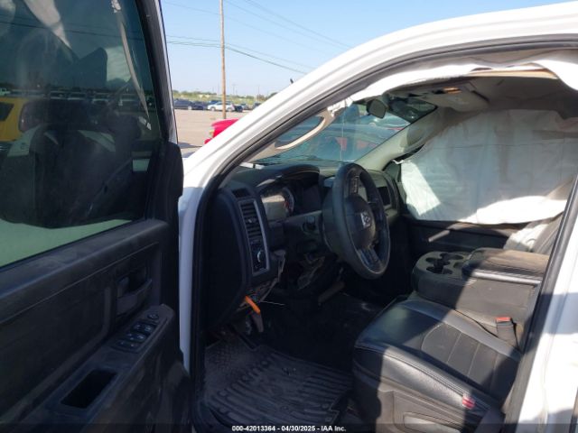 1C6RR7KT8MS588602 RAM 1500 Classic Tradesman  4x4 5'7 Box