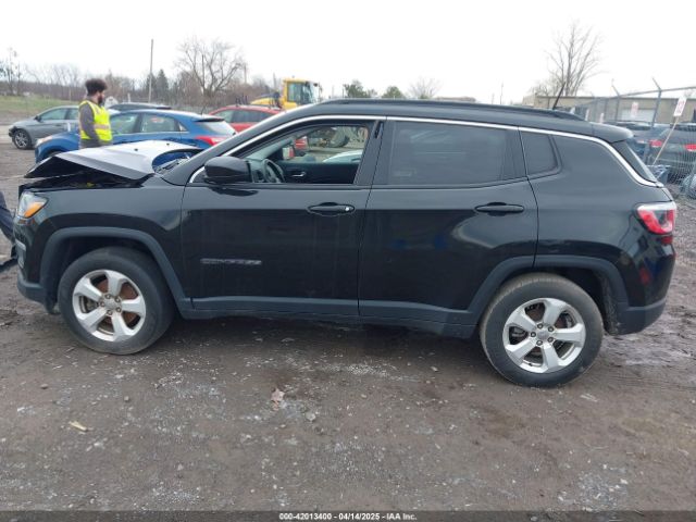 3C4NJDBB2JT108035 Jeep Compass Latitude 4x4