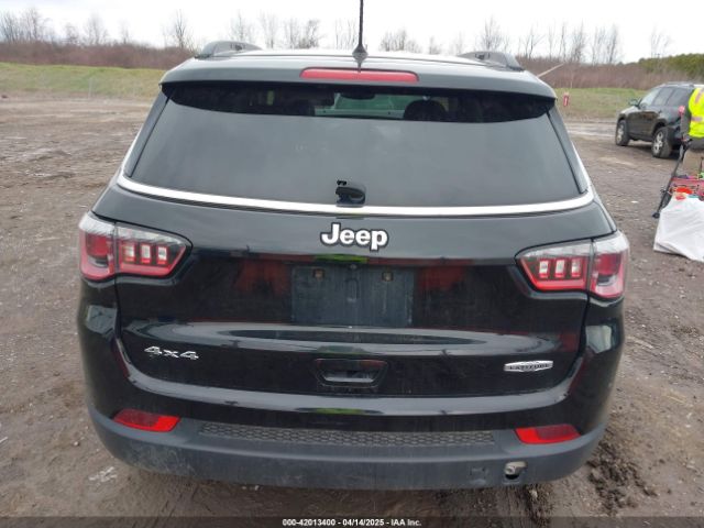 3C4NJDBB2JT108035 Jeep Compass Latitude 4x4