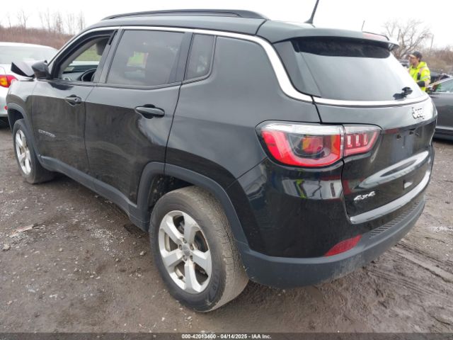 3C4NJDBB2JT108035 Jeep Compass Latitude 4x4