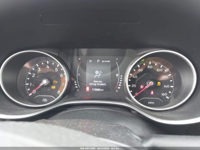 3C4NJDBB2JT108035 Jeep Compass Latitude 4x4