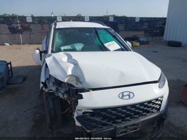 KM8K62AB9NU881831 Hyundai Kona Sel