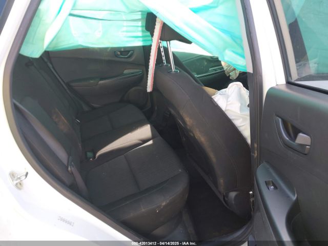 KM8K62AB9NU881831 Hyundai Kona Sel