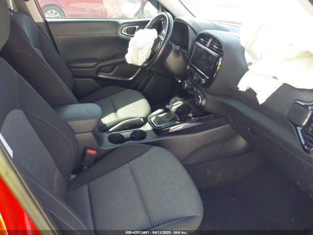 KNDJ63AUXN7156101 KIA Soul Gt-line