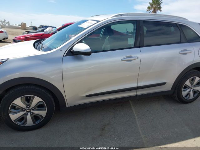 KNDCB3LCXL5397836 KIA NIRO LX