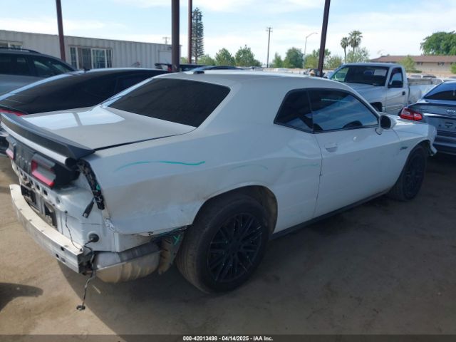 2C3CDZAG5FH793516 Dodge Challenger Sxt