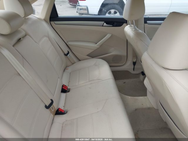 1VWAT7A32FC120769 Volkswagen Passat 1.8t Limited Edition