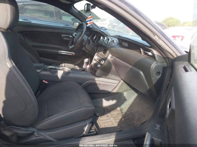 1FA6P8AM8F5359779 Ford Mustang V6