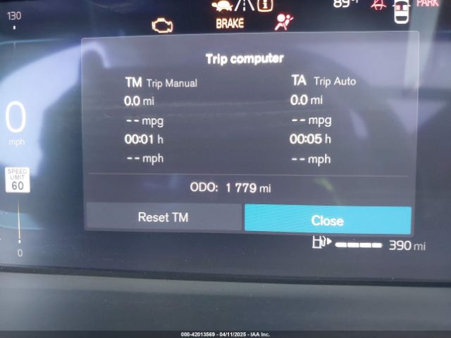 YV4L12UJ1S2557593 Volvo Xc40 B5 Core Bright Theme