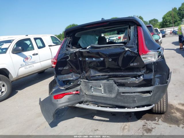 YV4L12UJ1S2557593 Volvo Xc40 B5 Core Bright Theme
