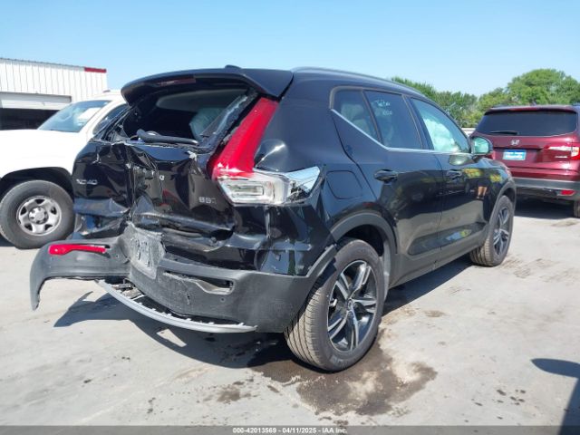 YV4L12UJ1S2557593 Volvo Xc40 B5 Core Bright Theme