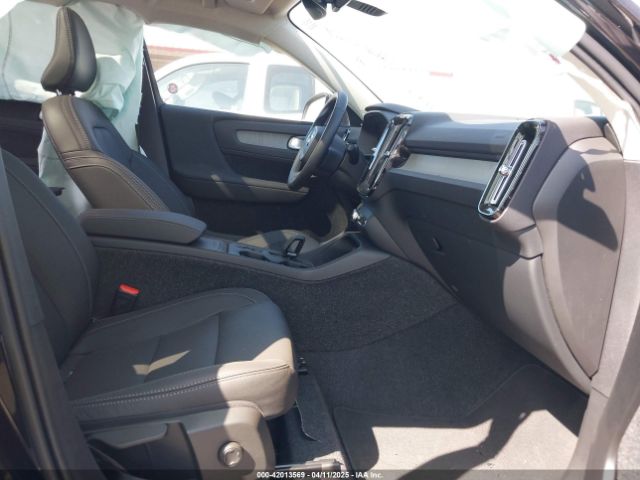 YV4L12UJ1S2557593 Volvo Xc40 B5 Core Bright Theme