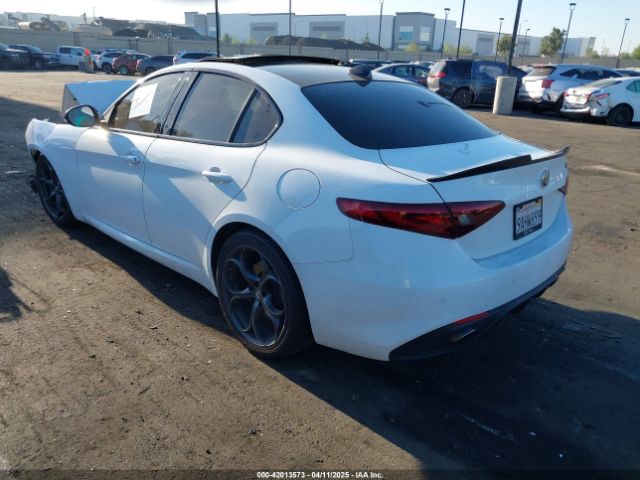 ZARFAECN0J7595698 Alfa Romeo Giulia Ti Sport Rwd