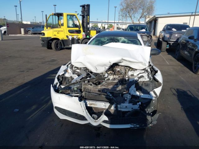ZARFAECN0J7595698 Alfa Romeo Giulia Ti Sport Rwd
