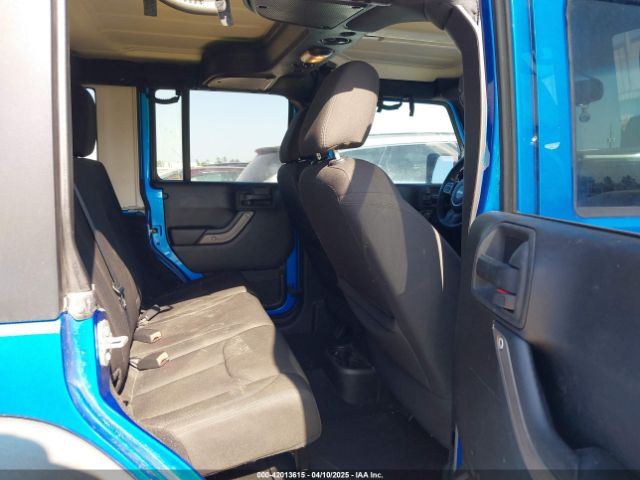1C4BJWDG3GL306487 Jeep Wrangler Unlimited Sport