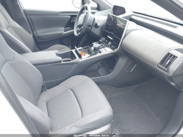 2024 TOYOTA BZ4X JTMABACA6RA079545 Photo 4