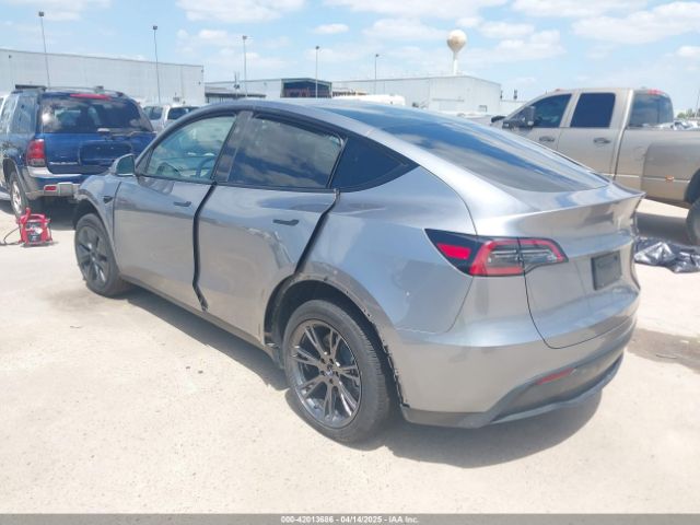 2025 TESLA MODEL Y 7SAYGDED7SA357679 Photo 2