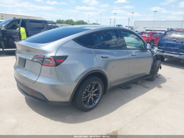 2025 TESLA MODEL Y 7SAYGDED7SA357679 Photo 3